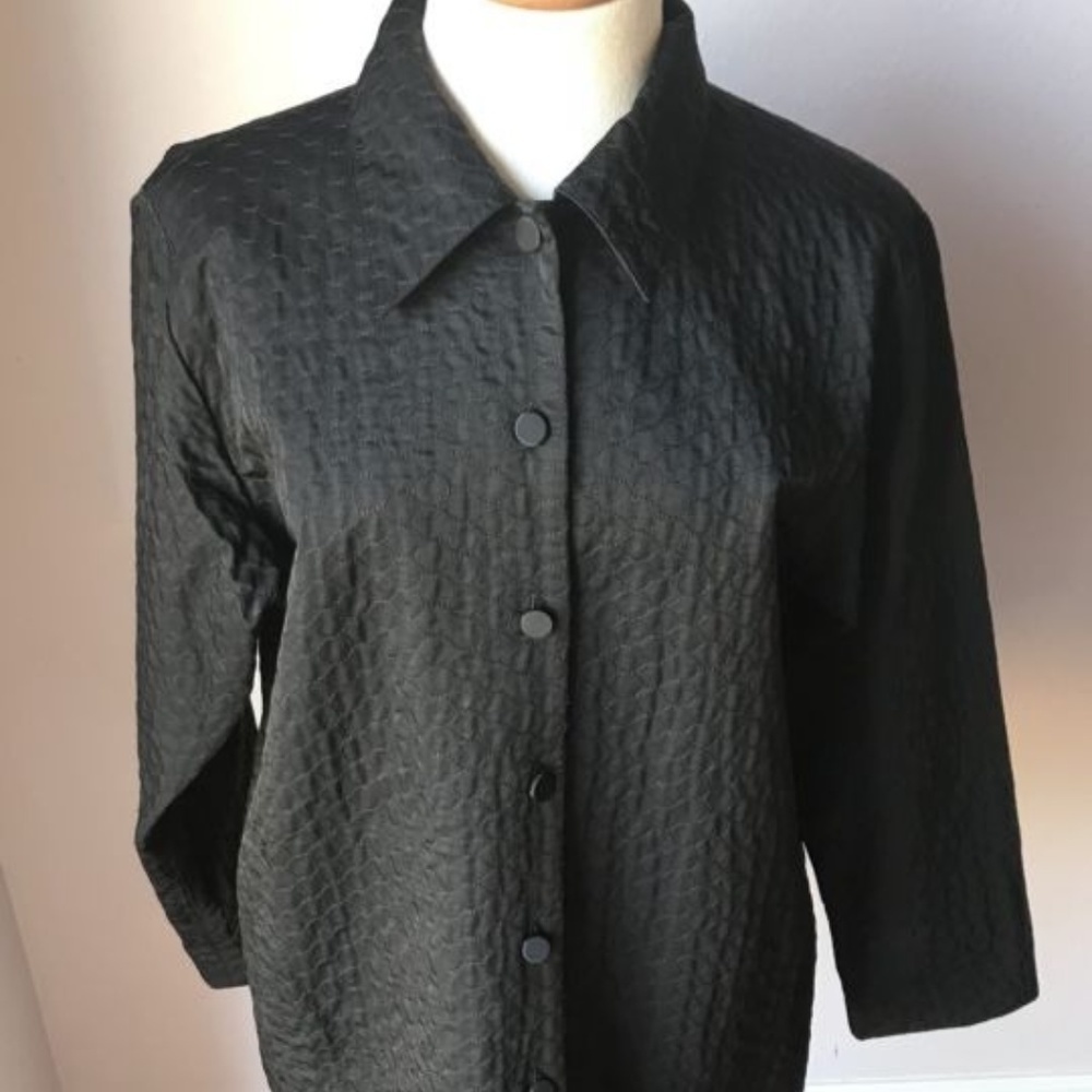 Eileen Fisher Women’s Black Dot Quilted Jacket M